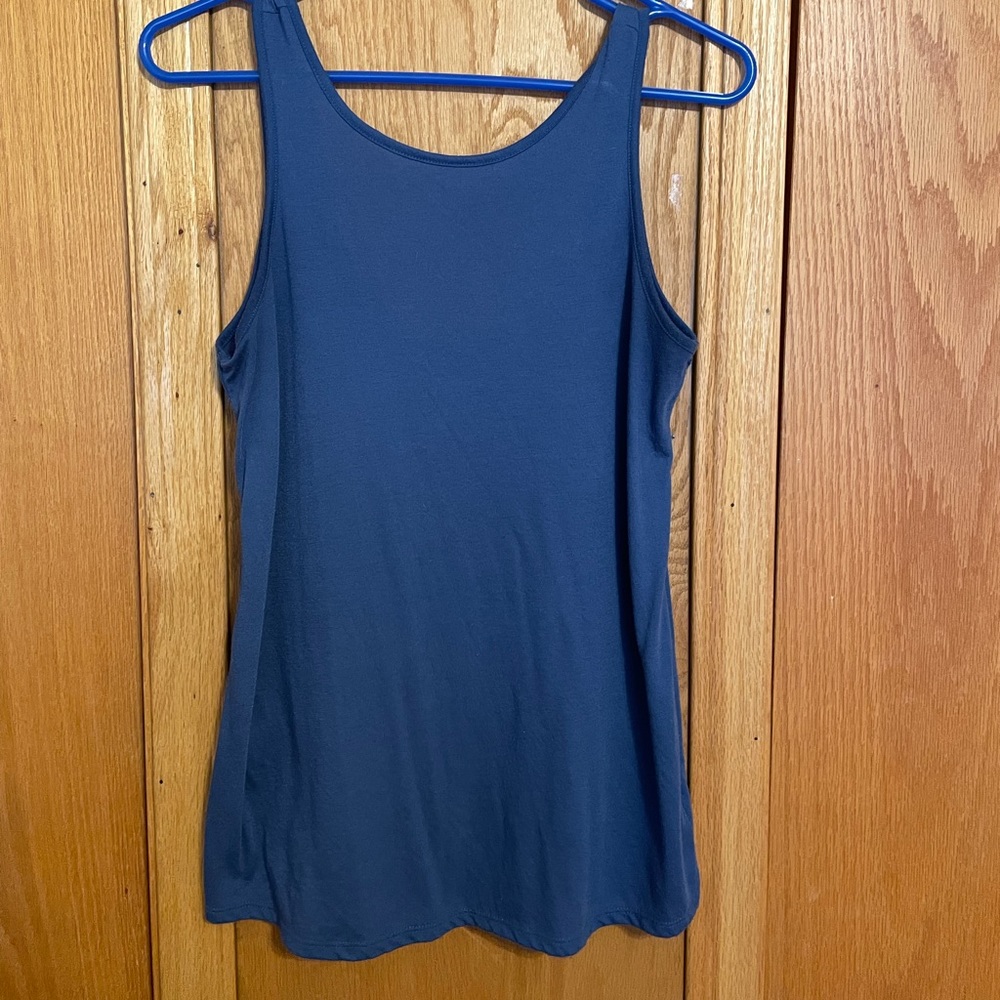 Old navy-navy tank size small